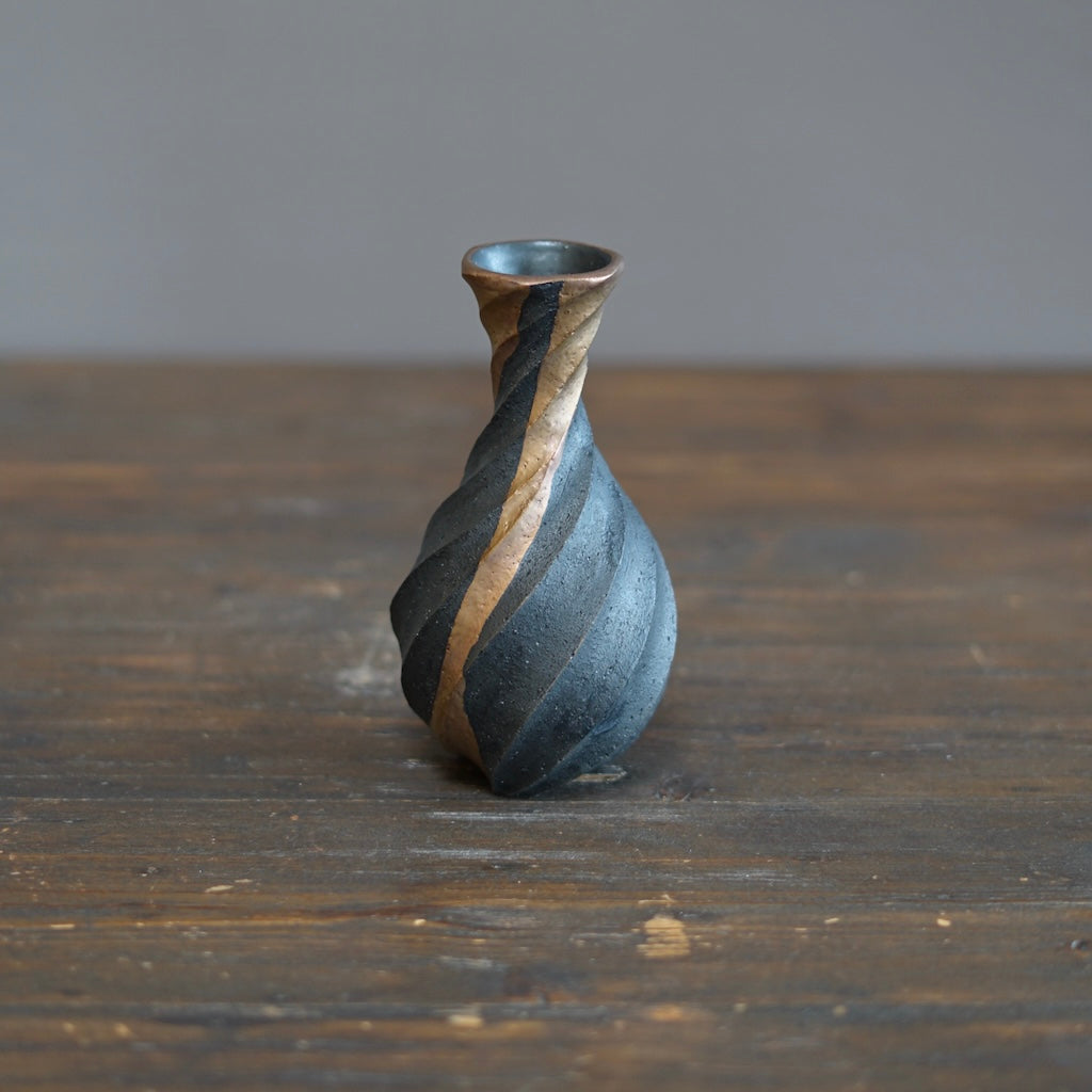 Twisted Gold Flower Vase #OMT128A