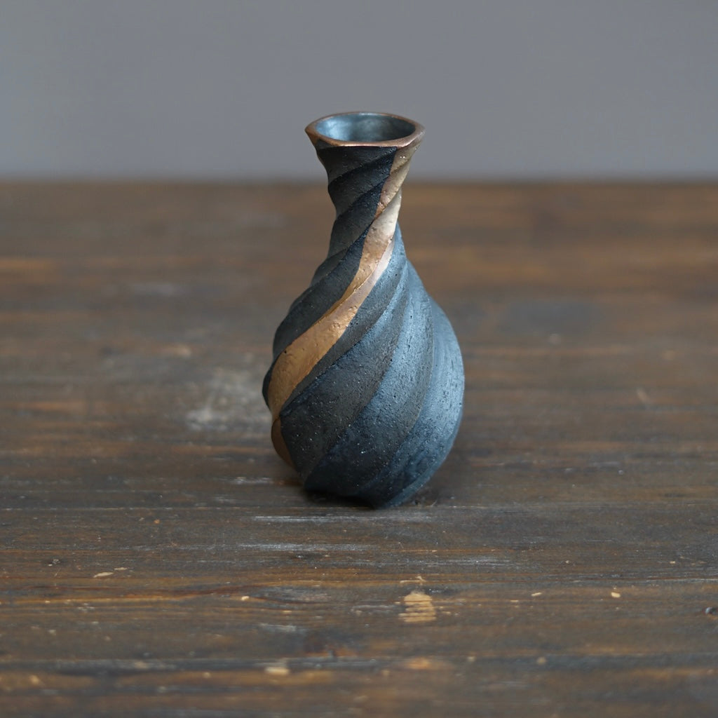 Twisted Gold Flower Vase #OMT128A