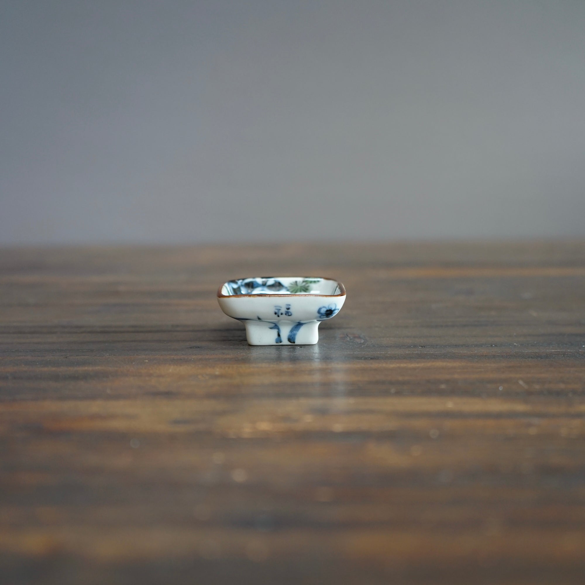 Hungry Deer Tiny Plate #KiS37