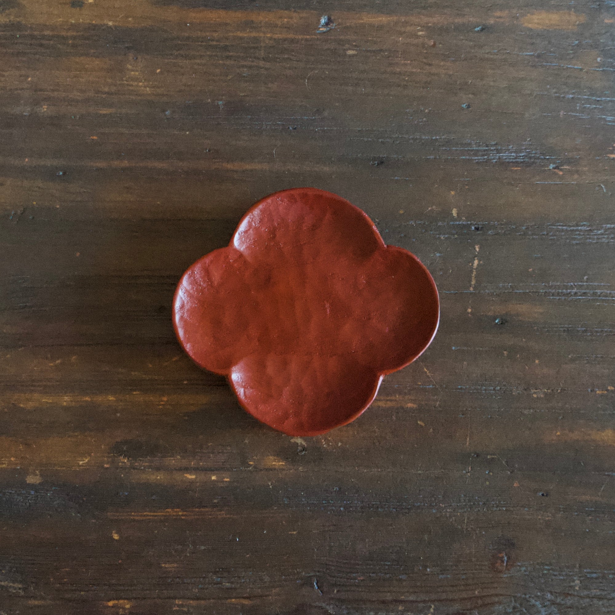 Small Red Hand Carved Cloud Plate #YT8B