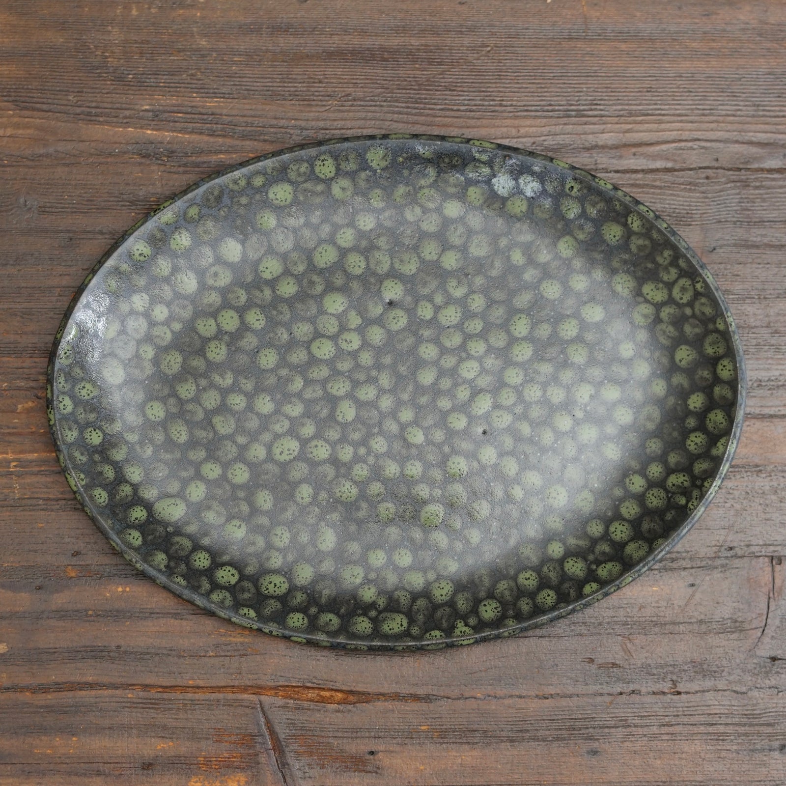 Green Dots Oval Plate #LK929D