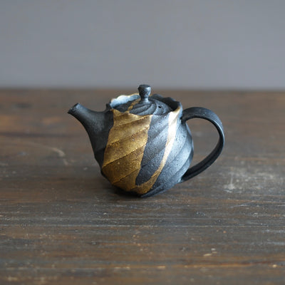 Twisted Gold Tea Pot #OMT119
