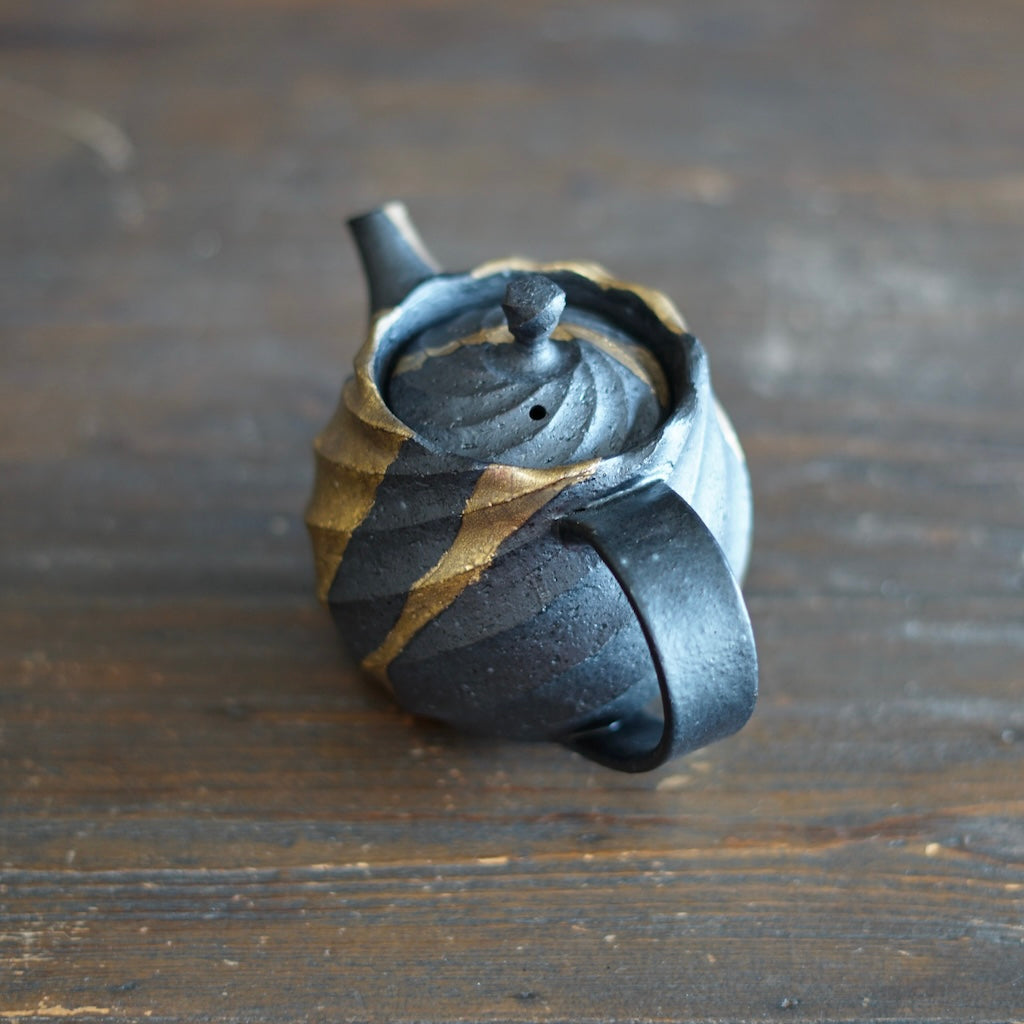 Twisted Gold Tea Pot #OMT119