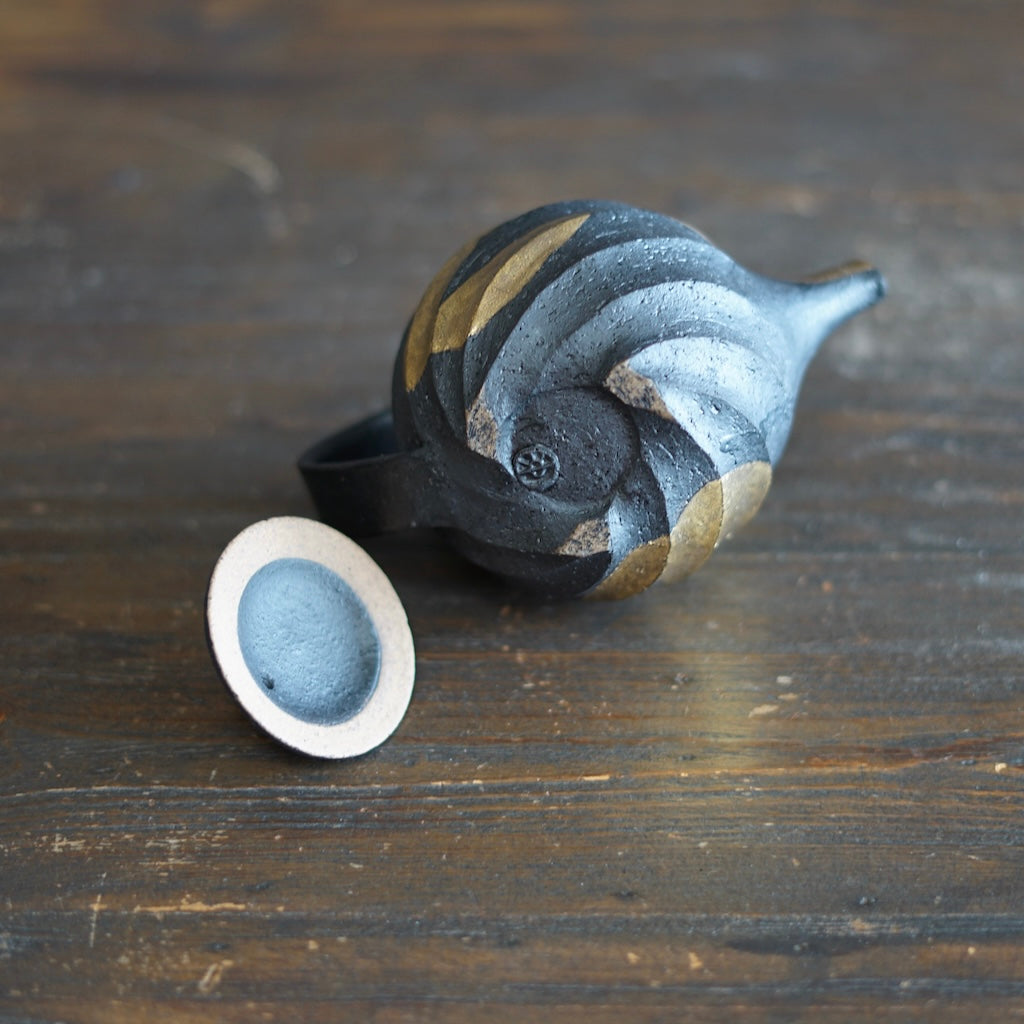 Twisted Gold Tea Pot #OMT119