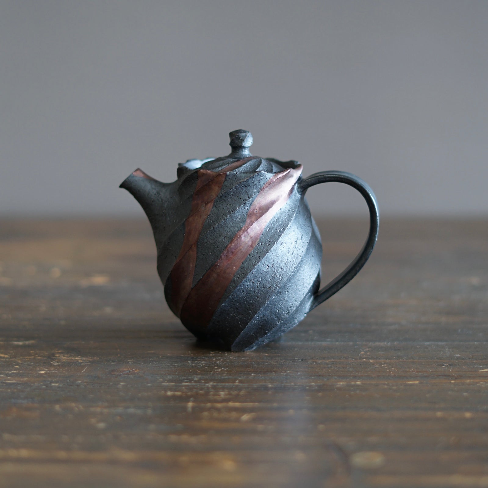 Twisted Luster Tea Pot #OMT120