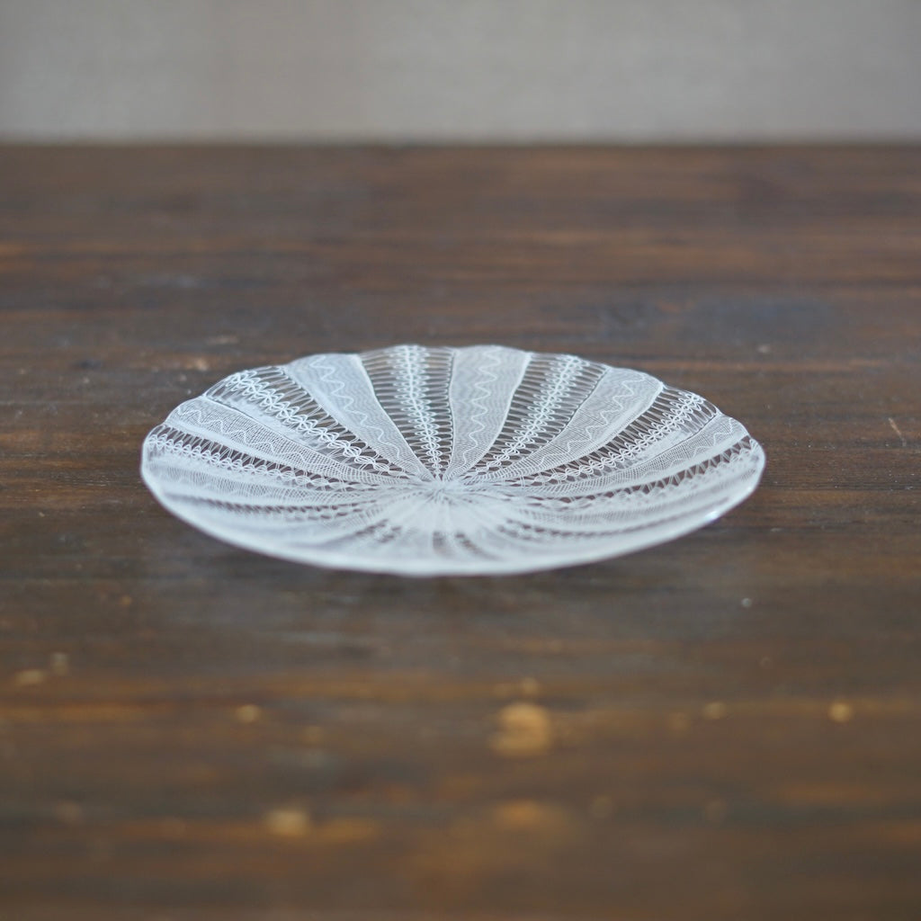 White Lace Glass Plate #U8B
