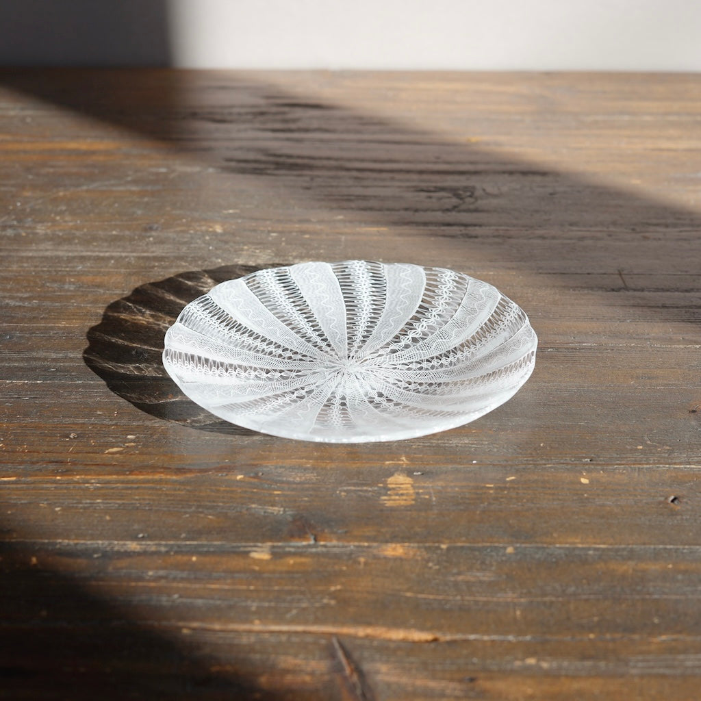White Lace Glass Plate #U8B
