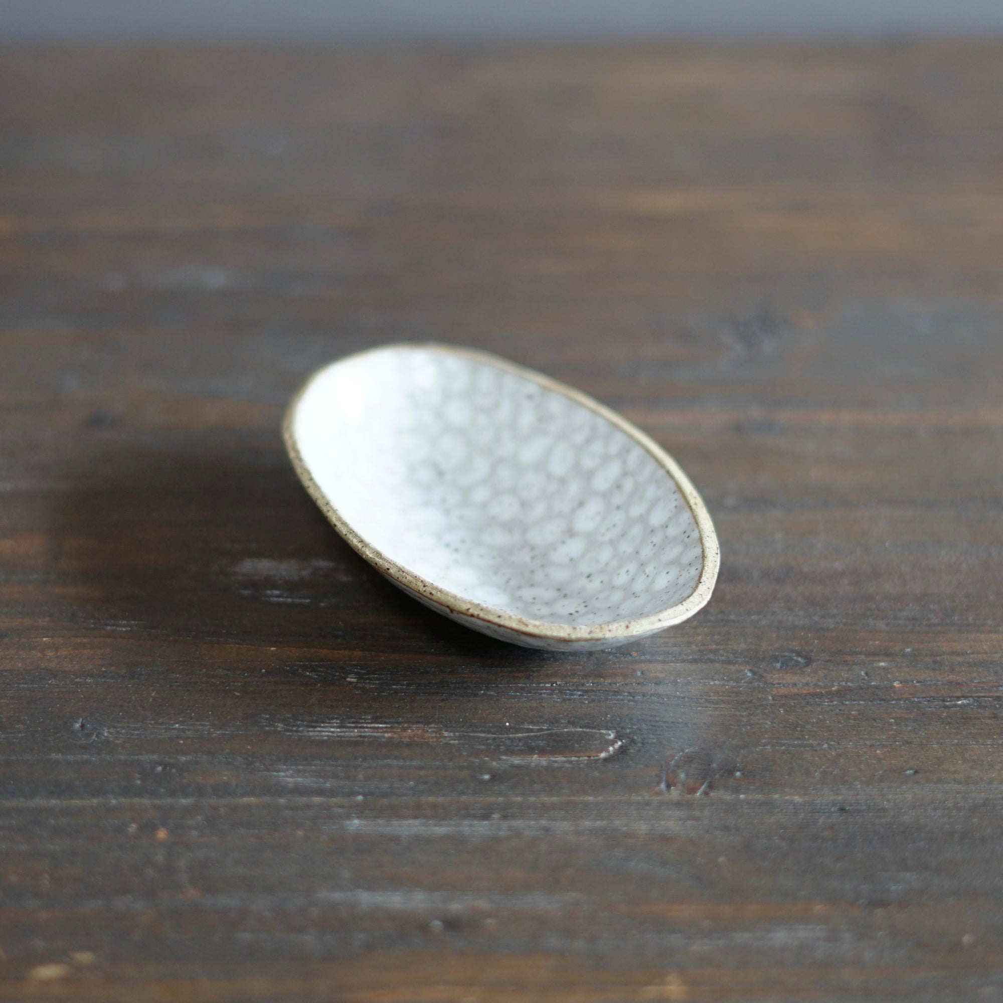 White Dots Small Oval Plate #LK830A