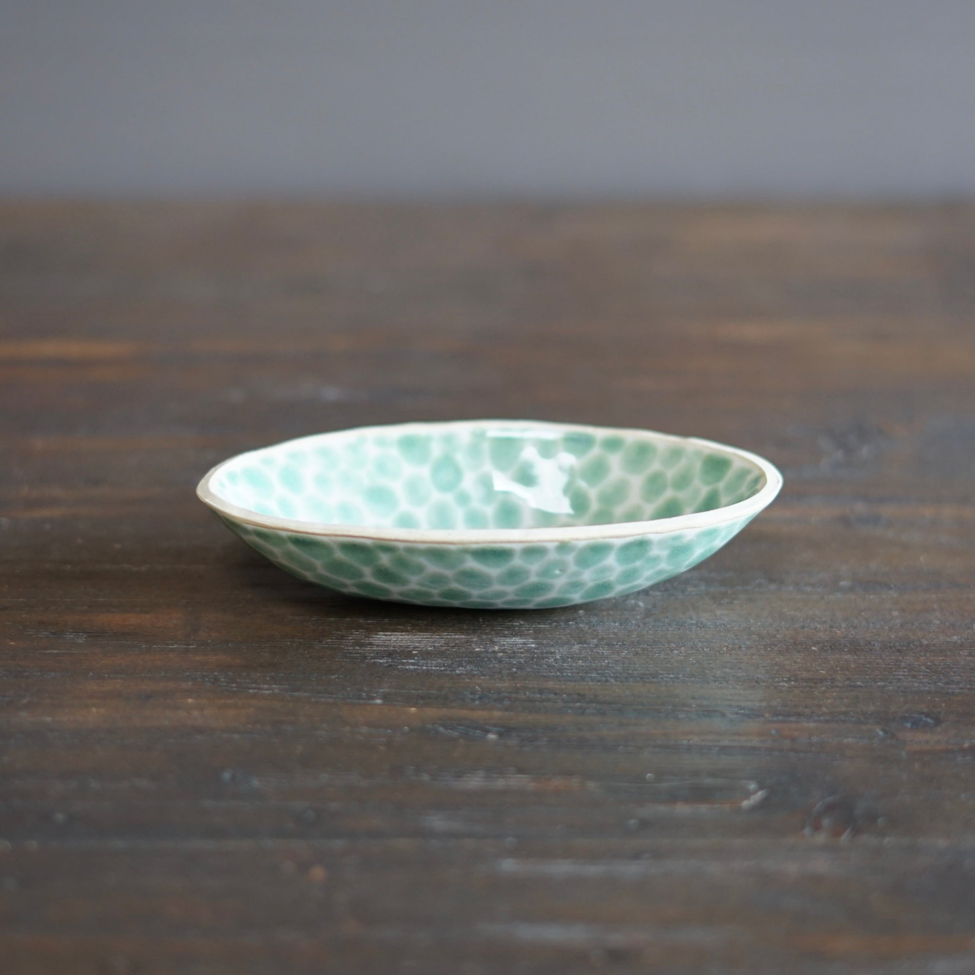 Green Dots Small Oval Plate #LK832A