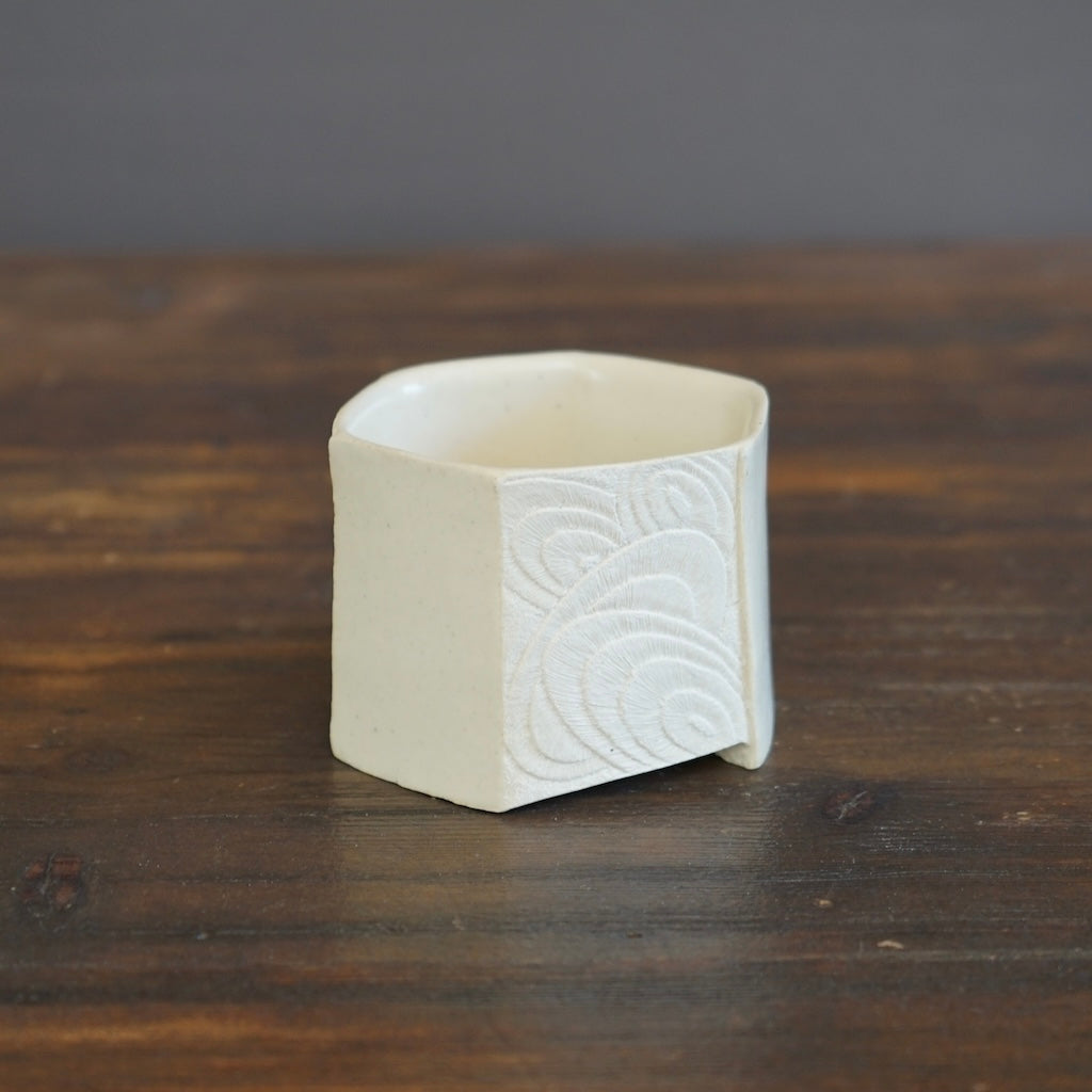 "Shell" GUINOMI Sake Cup #AZK25B