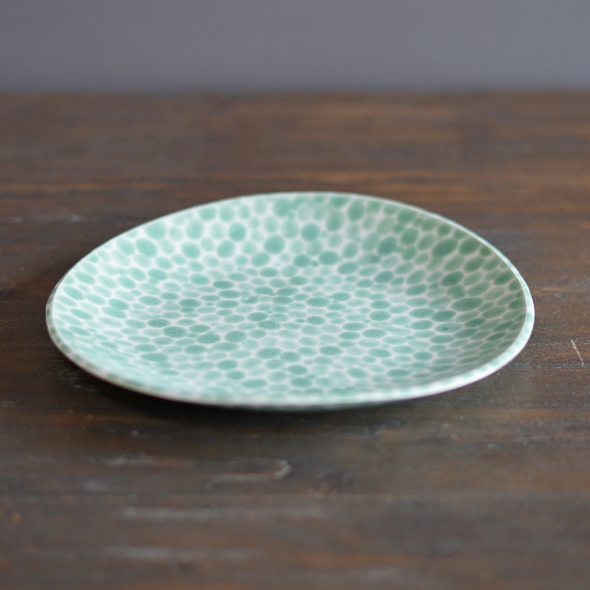 Green Dots Medium Plate #LK833B