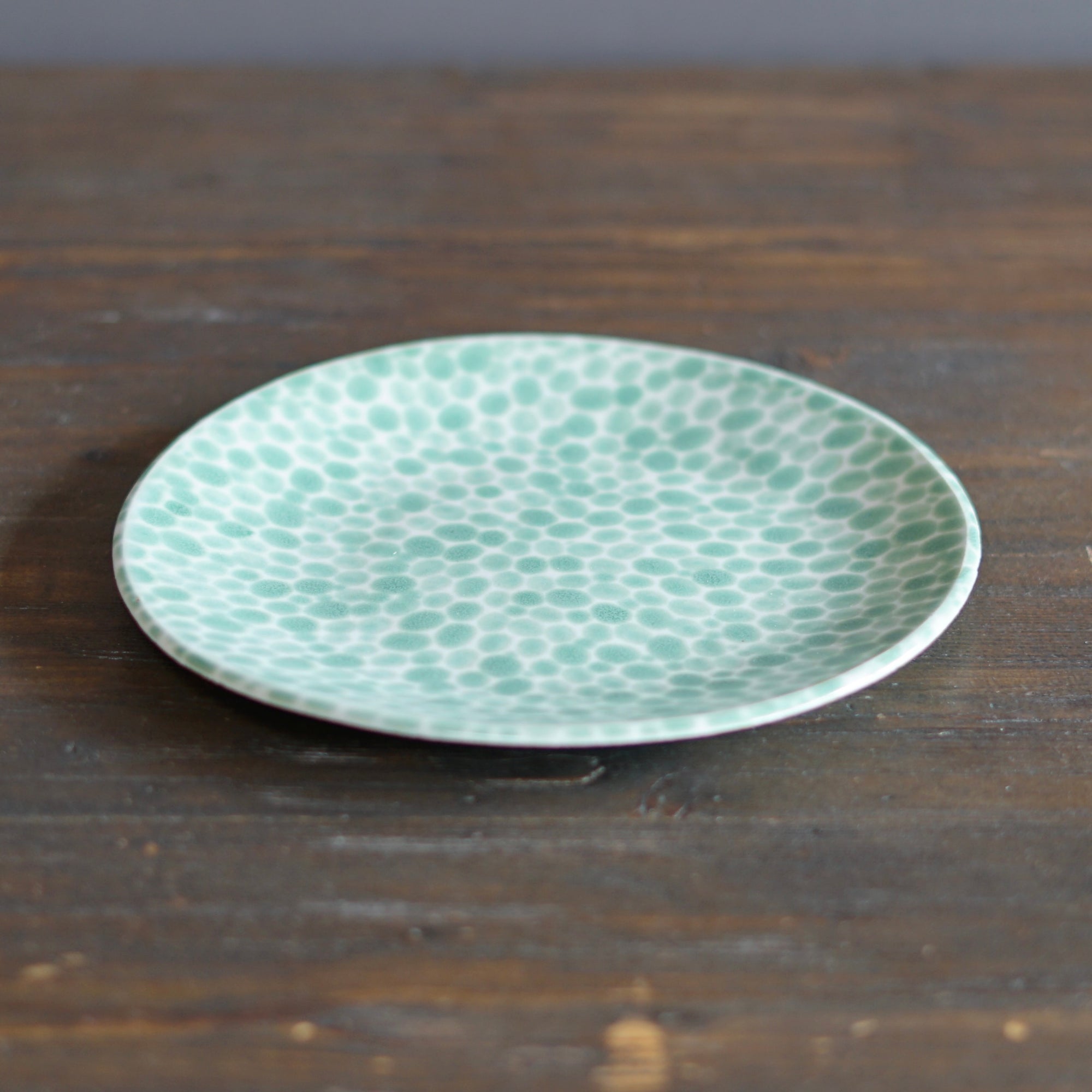 Green Dots Medium Plate #LK833C