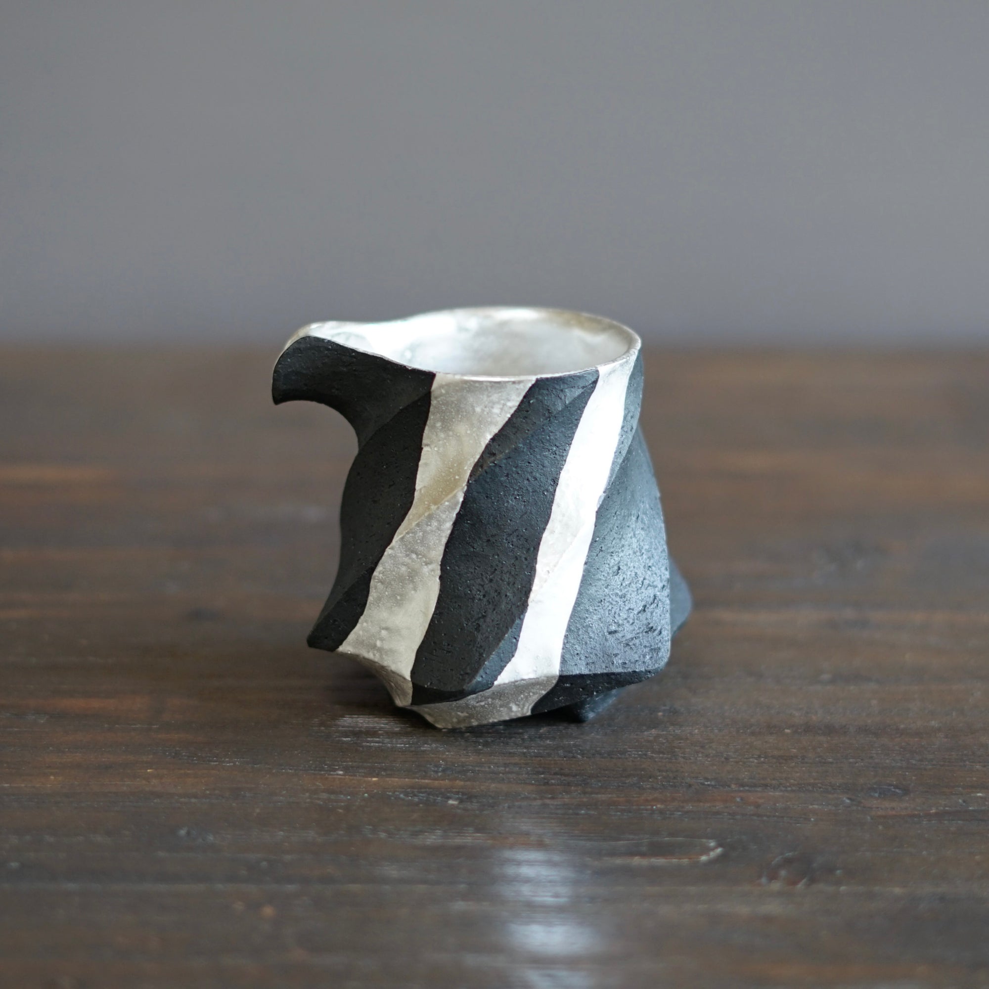 Twisted Luster KATAKUCHI Sake Server #OMT74B