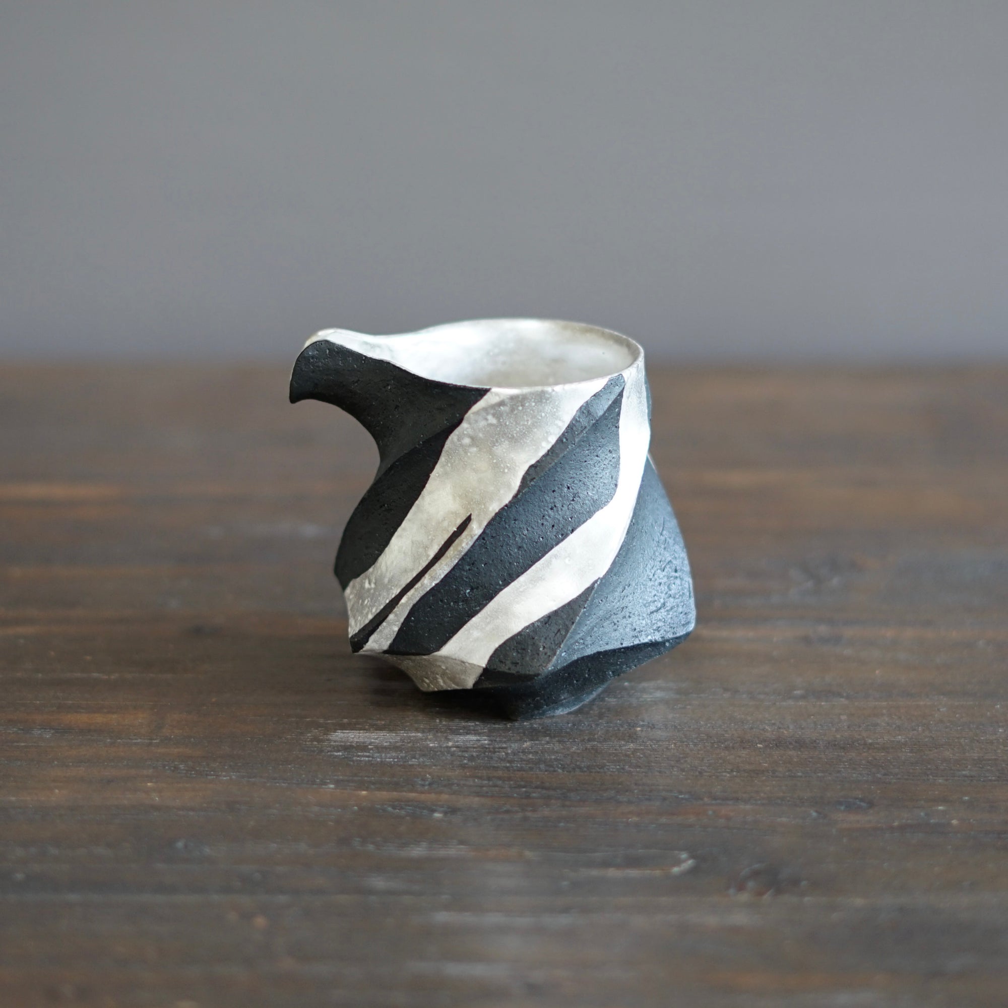 Twisted Luster KATAKUCHI Sake Server #OMT74A