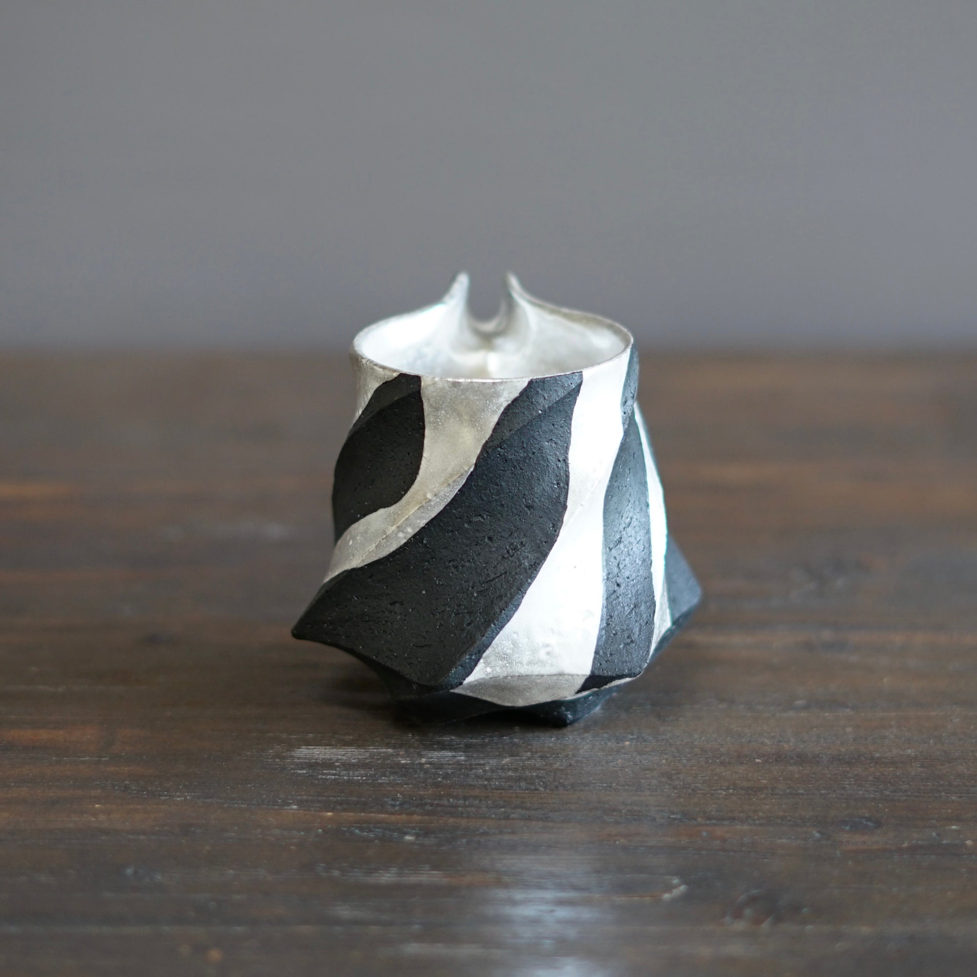 Twisted Luster KATAKUCHI Sake Server #OMT74A