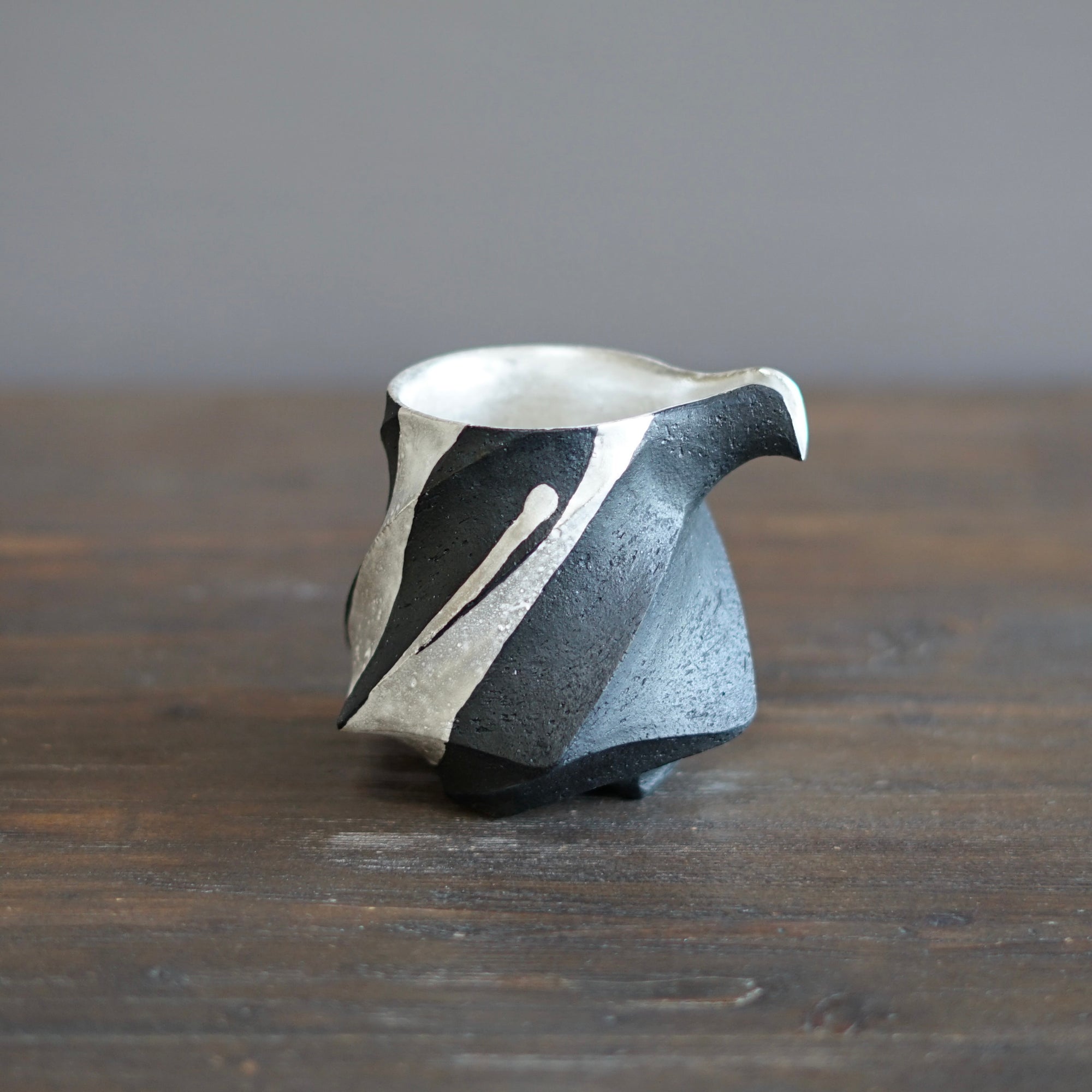 Twisted Luster KATAKUCHI Sake Server #OMT74A