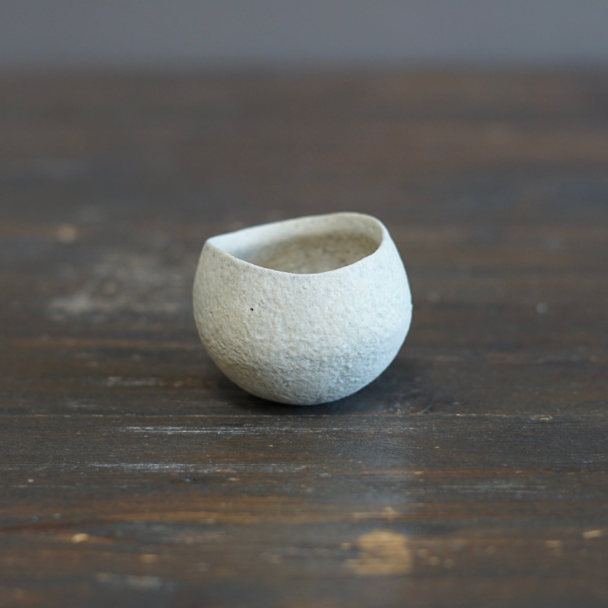 White GUINOMI Sake Cup #ZP1731