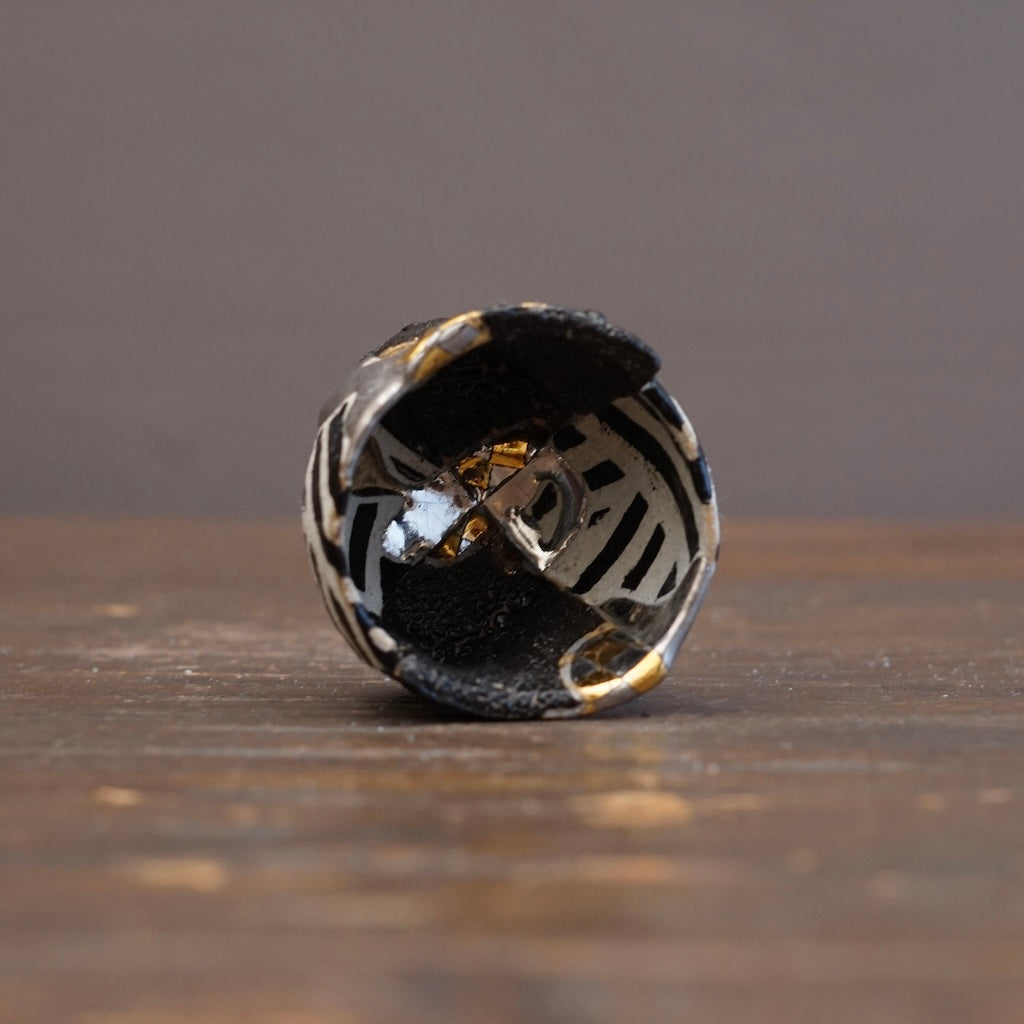 Dazzled and Black Four-Split Sake Cup #HT114