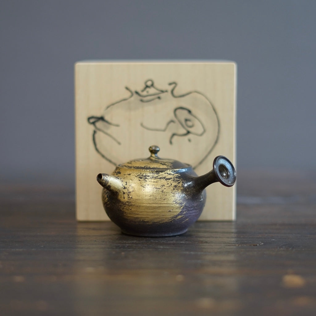 和楽器　ミニチュア　山水人物蒔絵　三味線　置物　バチ付　時代箱付　M　R8262 楽天市場】三味線 ミニチュアの通販