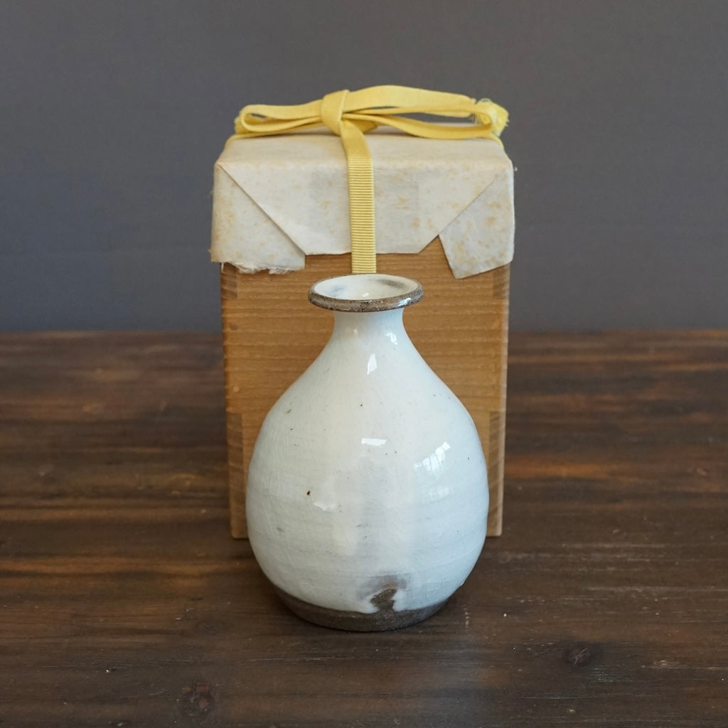 White Slip Bottle #MW106
