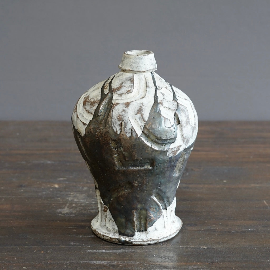 Carved Flower Vase #HT510