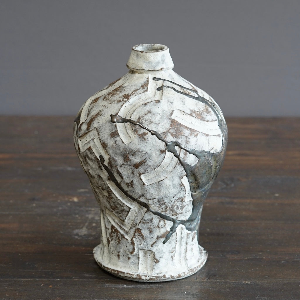 Carved Flower Vase #HT510