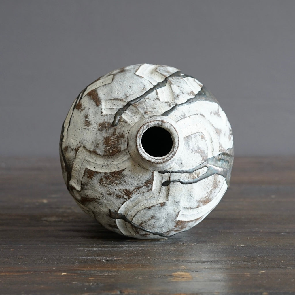 Carved Flower Vase #HT510