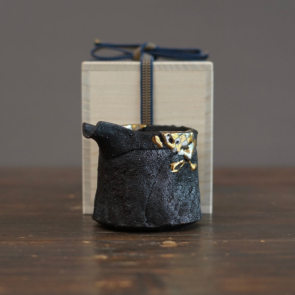 Gilded Coal KATAKUCHI Sake Server #HT535