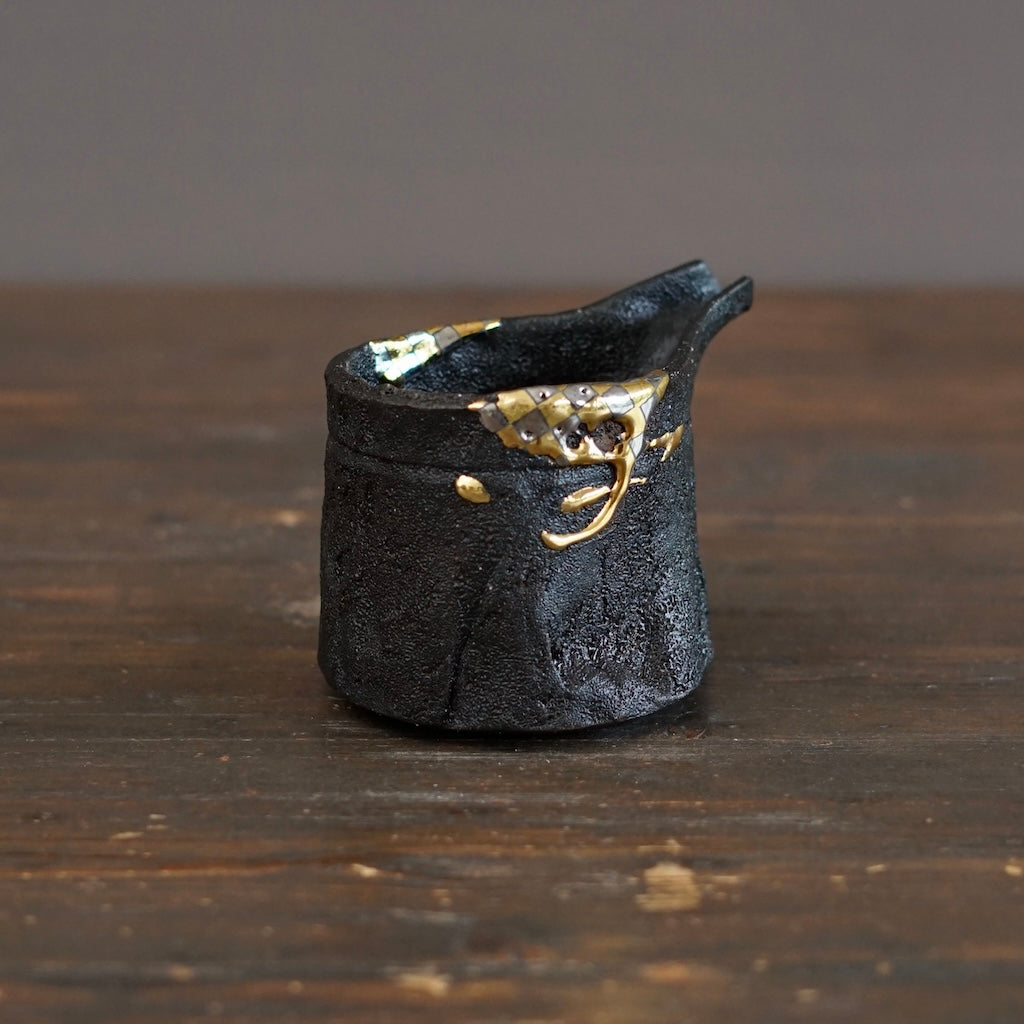 Gilded Coal KATAKUCHI Sake Server #HT535