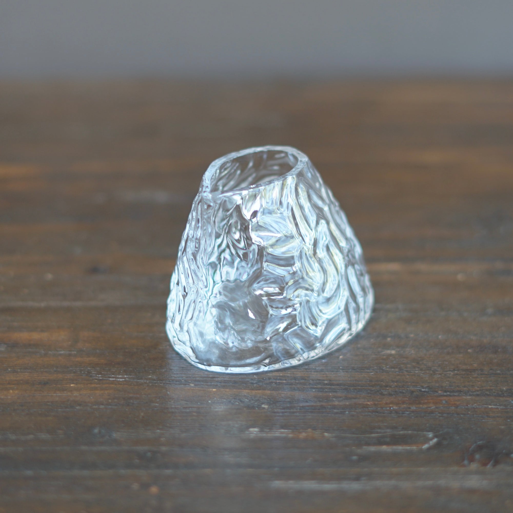 Wavy Glass Server #MZ1203