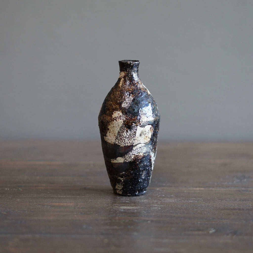 GYOKKAKU MASHIRA Raku Bottle #AK009