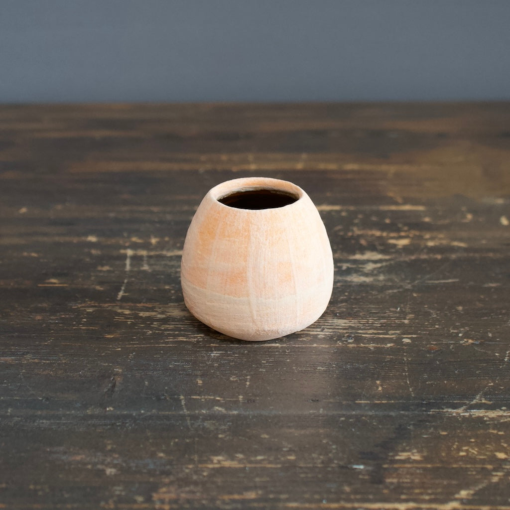 Mini Dino Vase Peach / Brown #JT280E