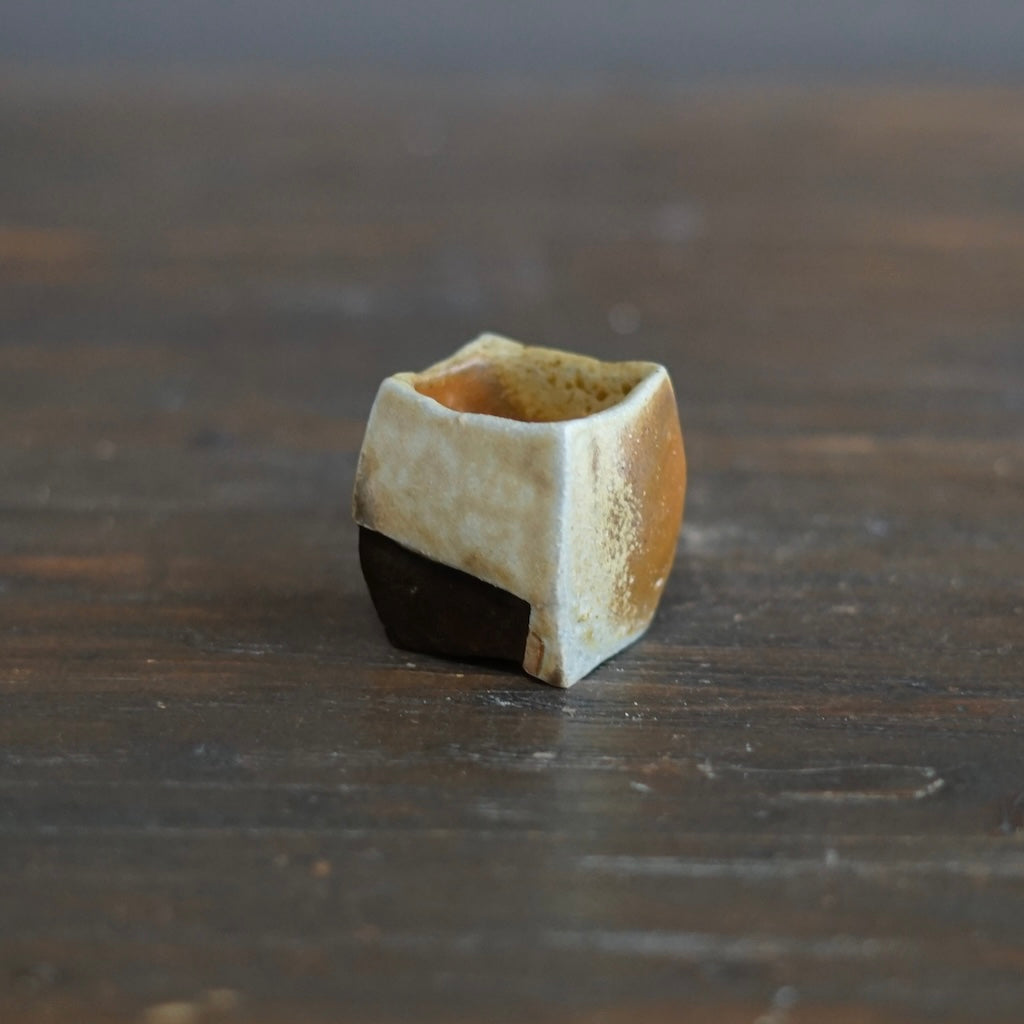 Sculpture GUINOMI Sake Cup #TR292