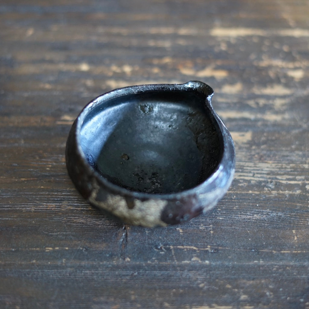 Gyokkaku Mashira Raku Spouted Bowl #AK59B