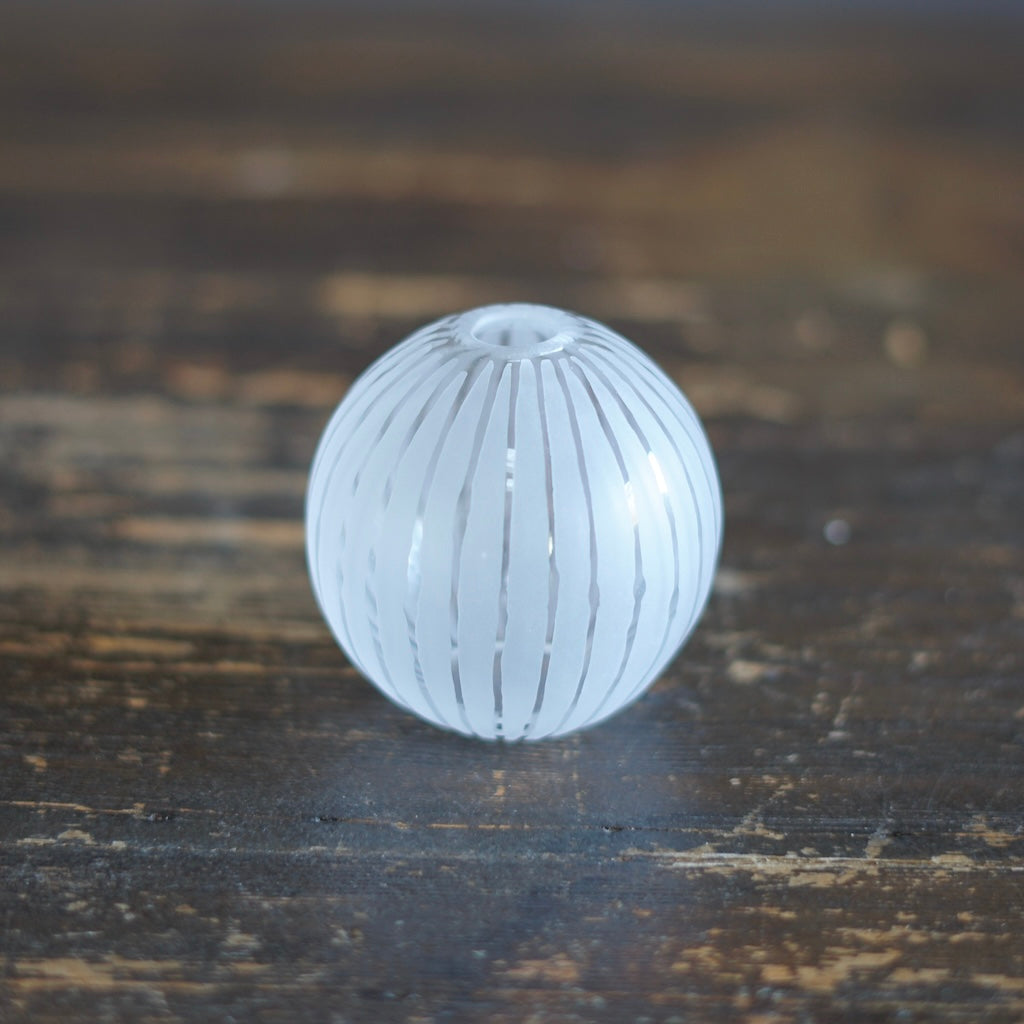 Round Ball Bud Vase Clear Stripes #YY29C