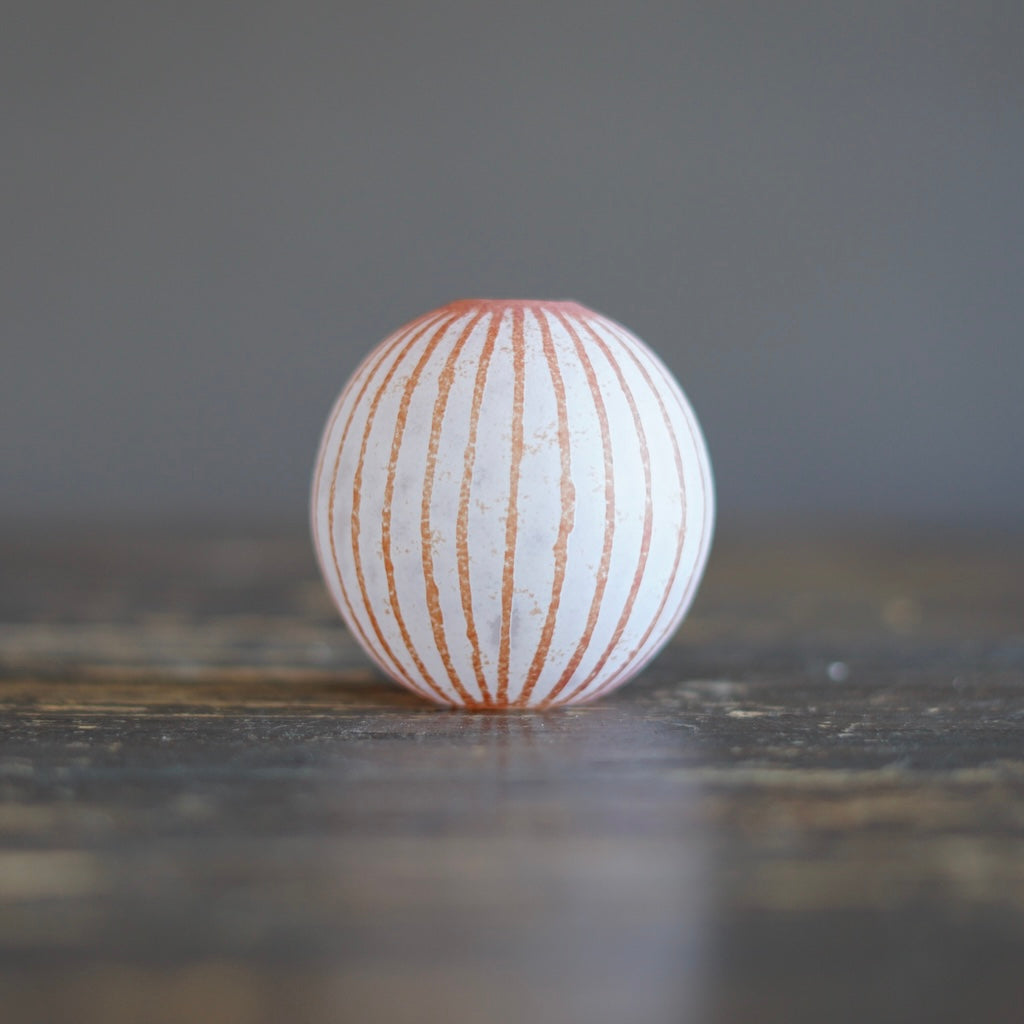 Round Ball Bud Vase Frosted Red Stripes #YY30A