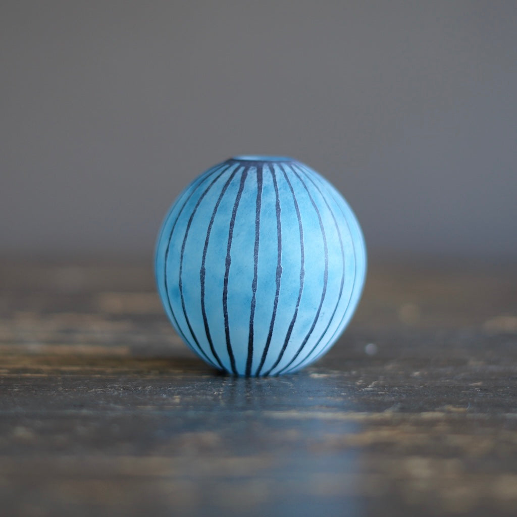 Round Ball Bud Vase Frosted Blue Stripes #YY31A
