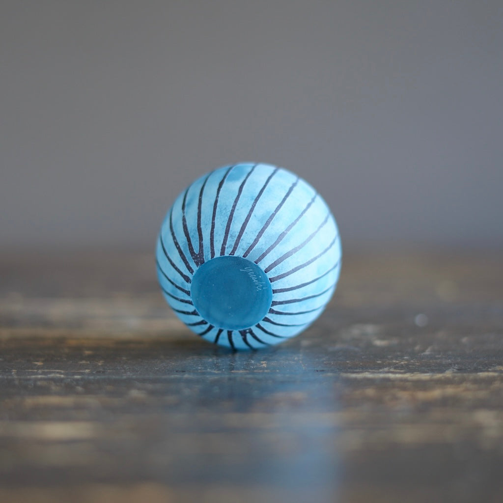 Round Ball Bud Vase Frosted Blue Stripes #YY31B