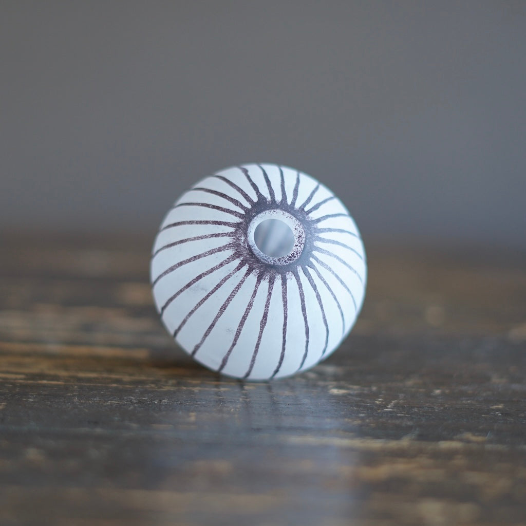 Round Ball Bud Vase Frosted Brown Stripes #YY32B