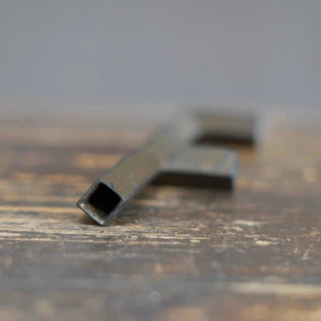 Wall Hanging Vase #KT113B