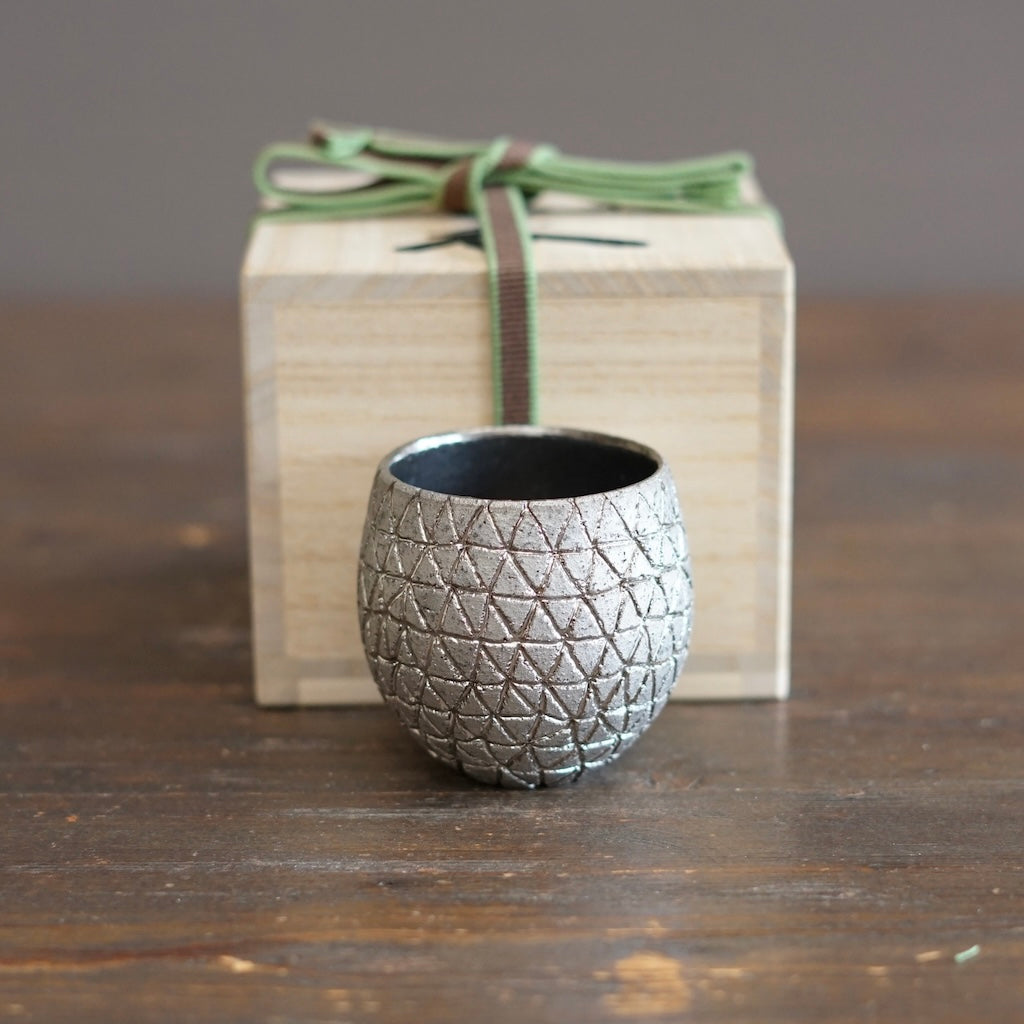 'Geometric' GUINOMI Sake Cup #OMT141A