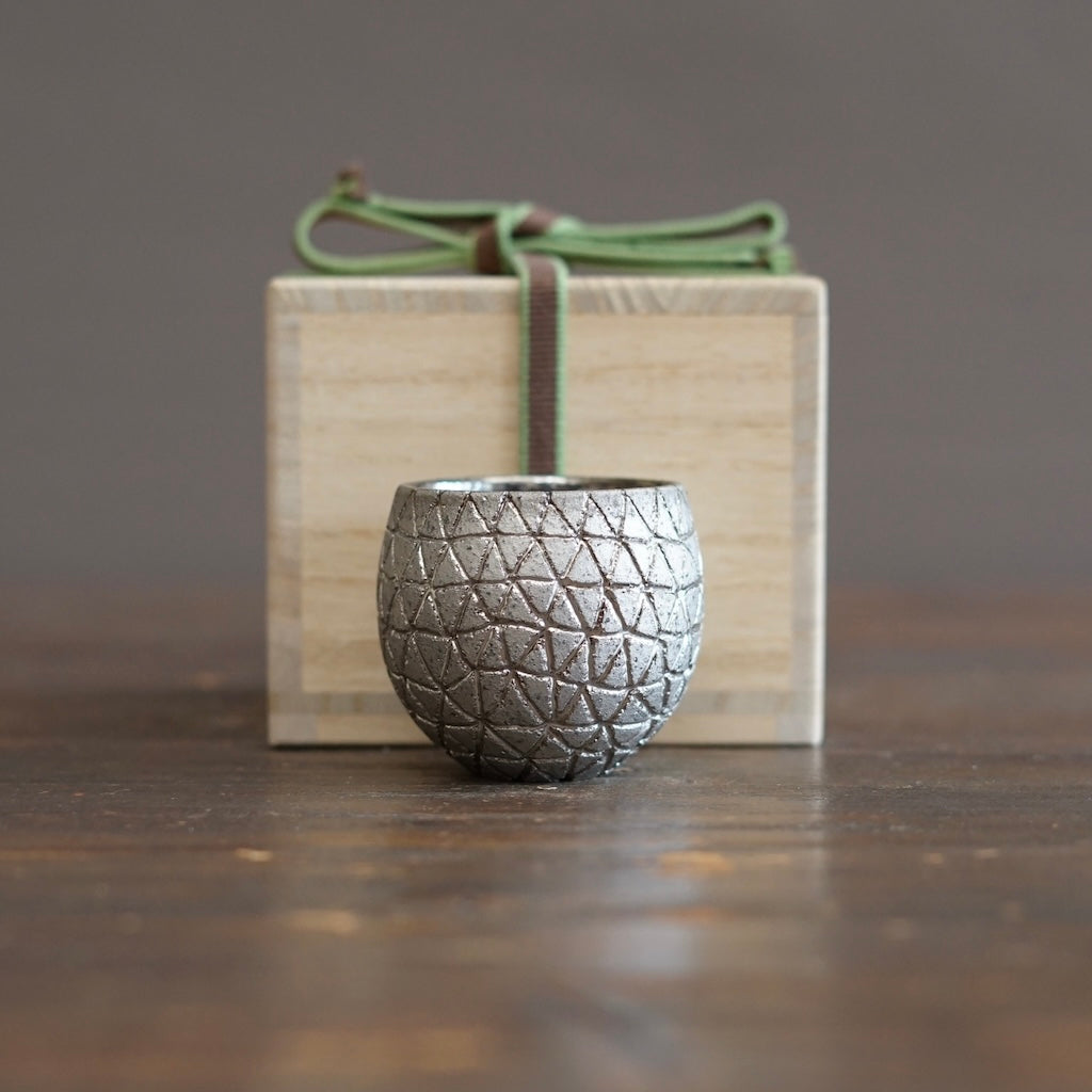 'Geometric' GUINOMI Sake Cup #OMT141B