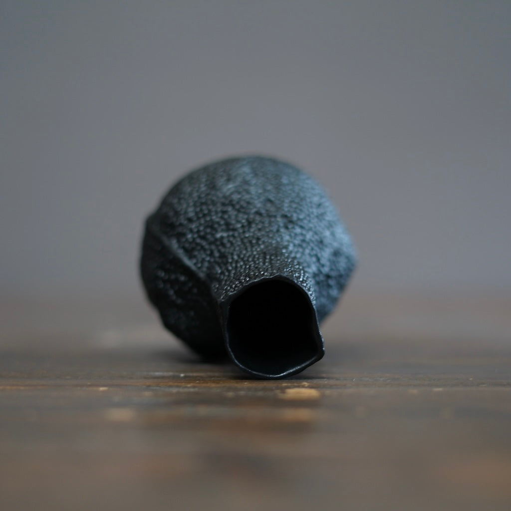 Black Caviar Small Flower Vase #LK872B