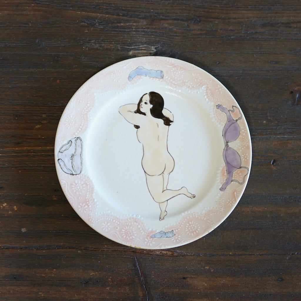 Feminine Figure Plate #MA139A