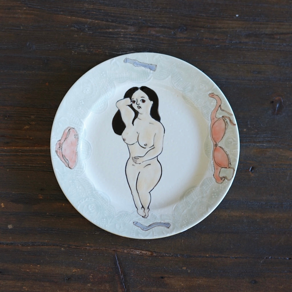 Feminine Figure Plate #MA139C