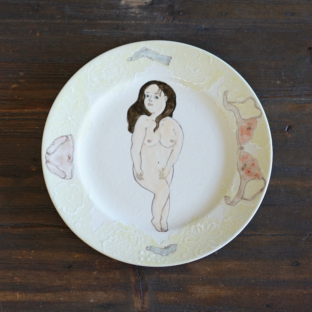 Feminine Figure Plate #MA139E