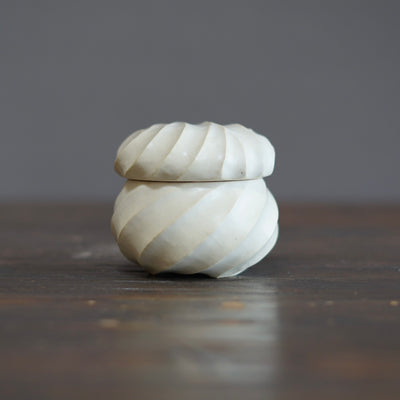 Twisted White Container #OMT123E