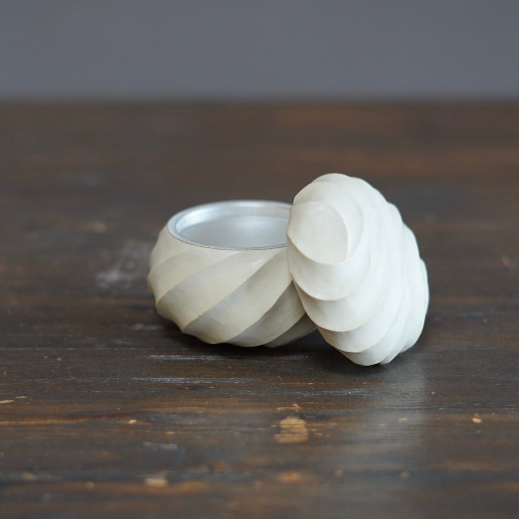 Twisted White Container #OMT123E