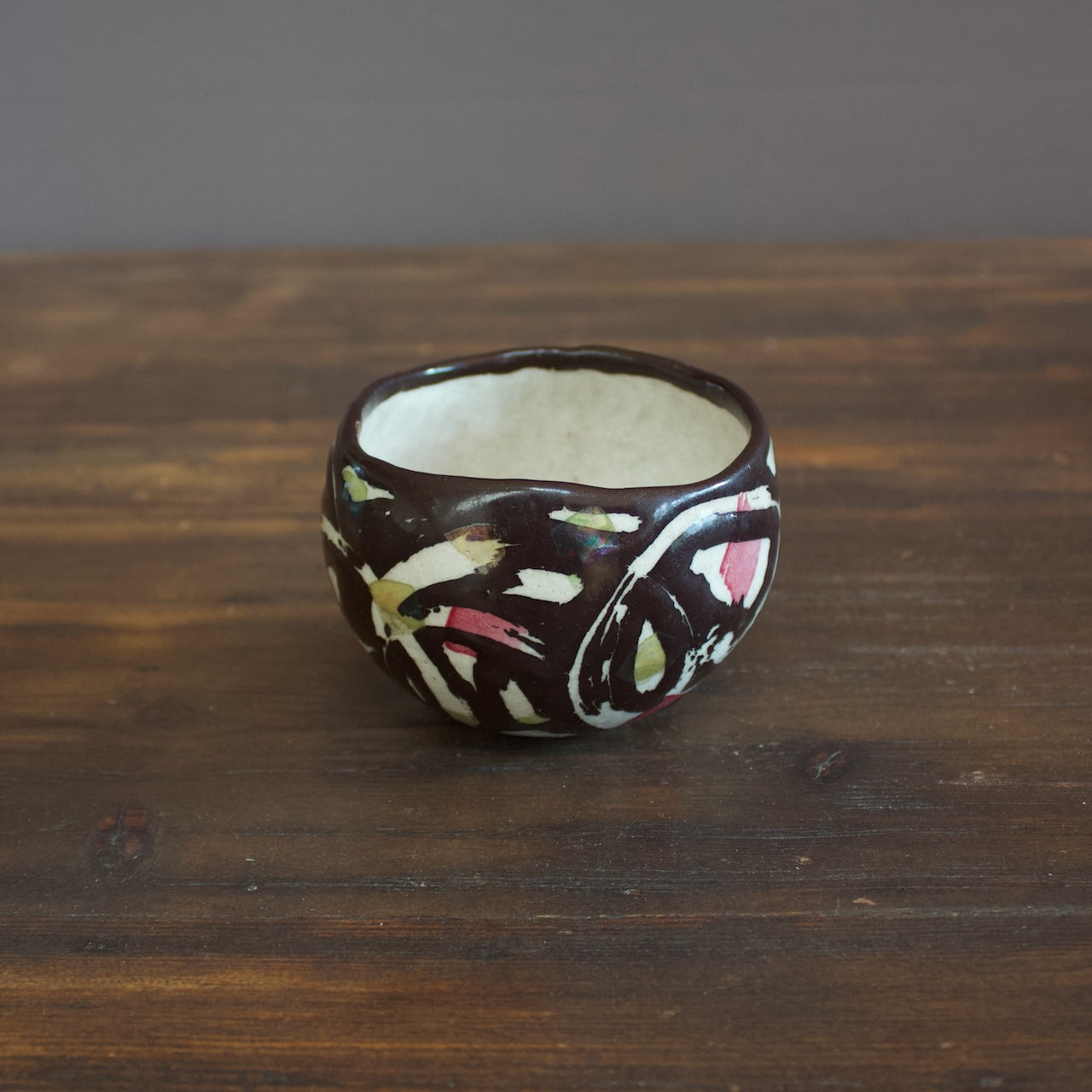 Round KOKUSENMON Tea Cup #HT362F