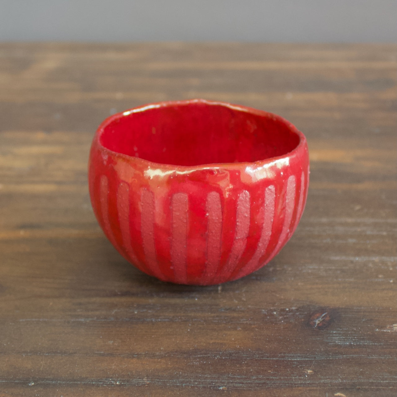Round Red Luster Tea Cup #HT361E